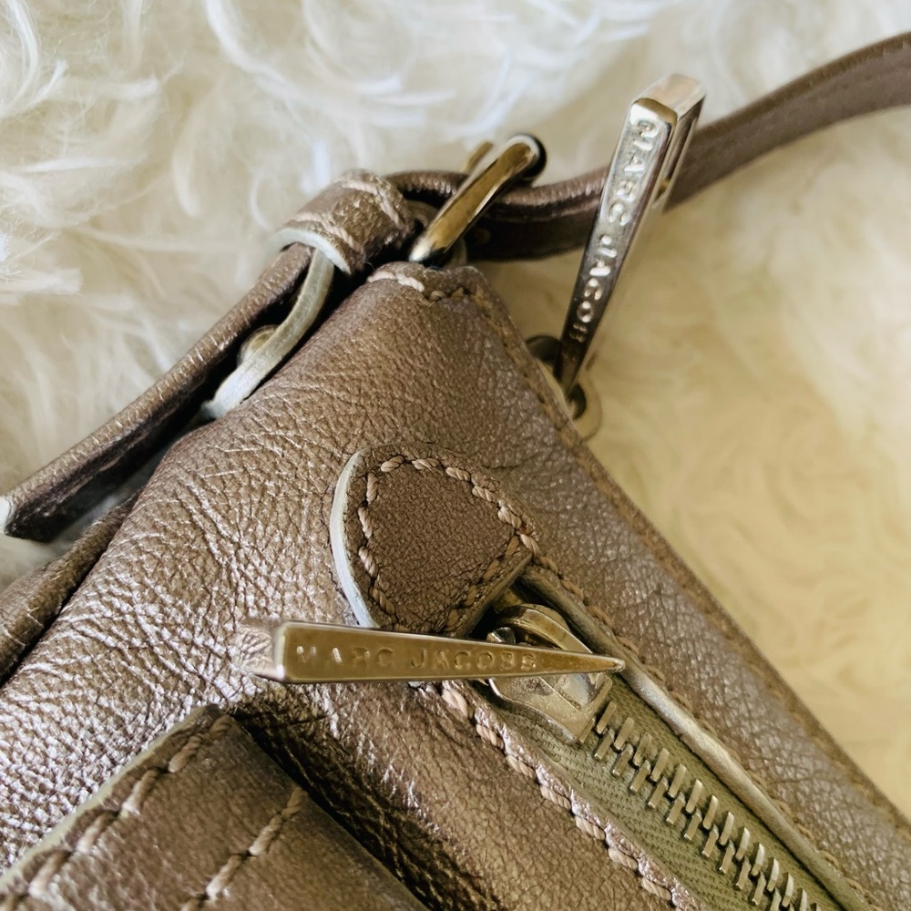 Marc Jacobs Cammie Calf Leather Shoulder Bag - Picture 7 of 11